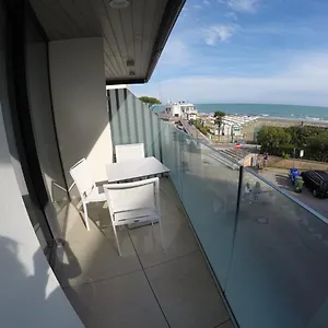 Serenissima Bilocale Con Terrazzo Frontemare Caorle